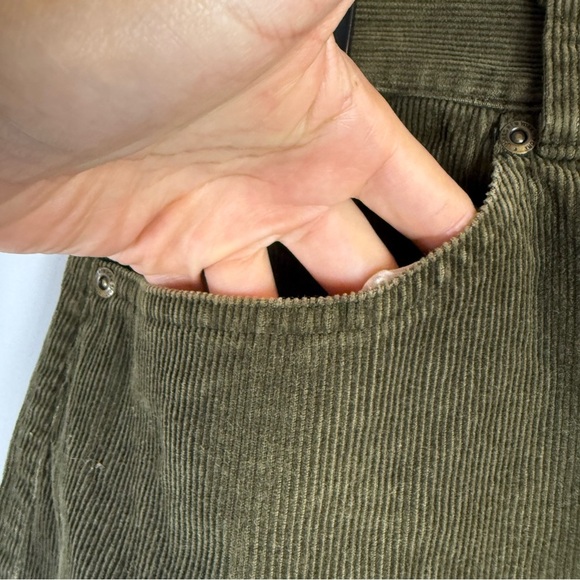 Jones Sport Skirt Size 10 Olive Green Stretch
Corduroy Casual Country Boho Twee - Picture 5 of 12
